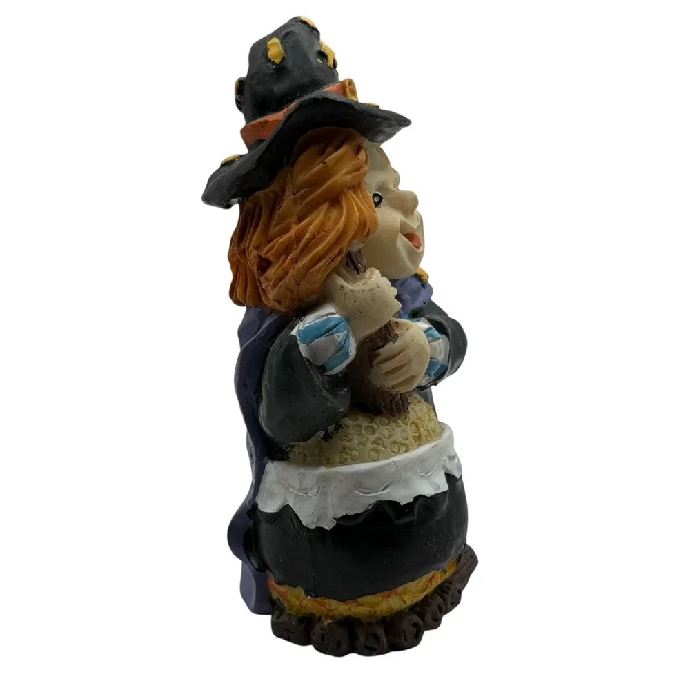 VTG‎ Witch W/ Cauldron Figurine Halloween Decor Tiny Mystical Wicca Pagan READ